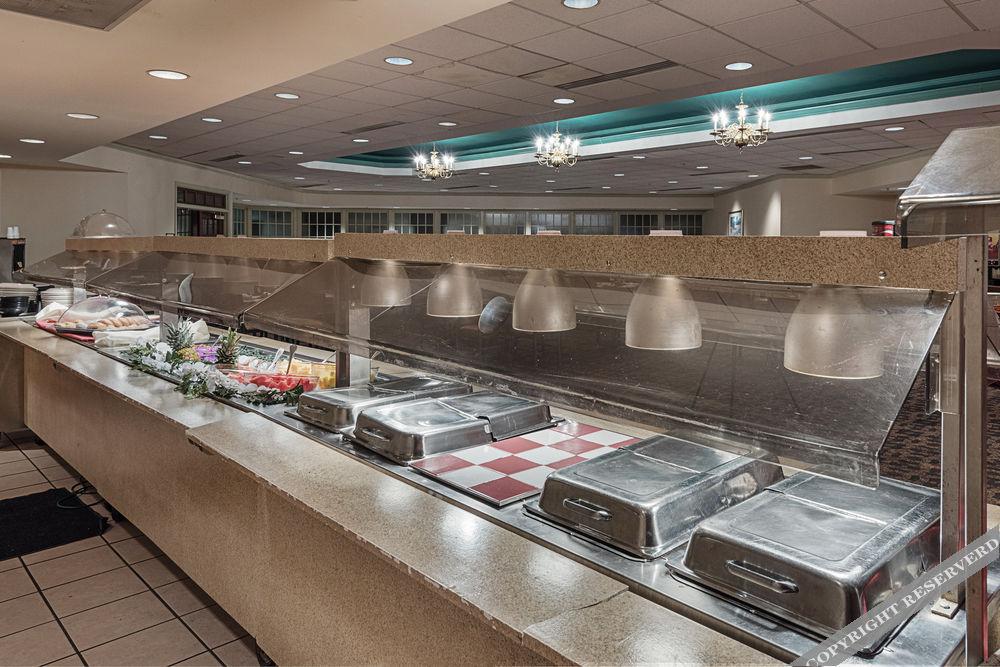 Clarion Hotel & Conference Center - photo 17