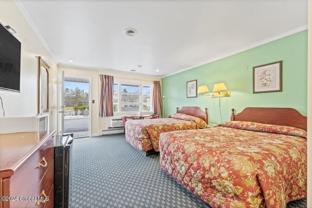 Top Hill Motel - photo 13