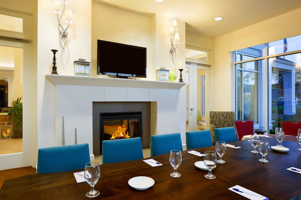 Hilton Garden Inn Auburn - photo 51