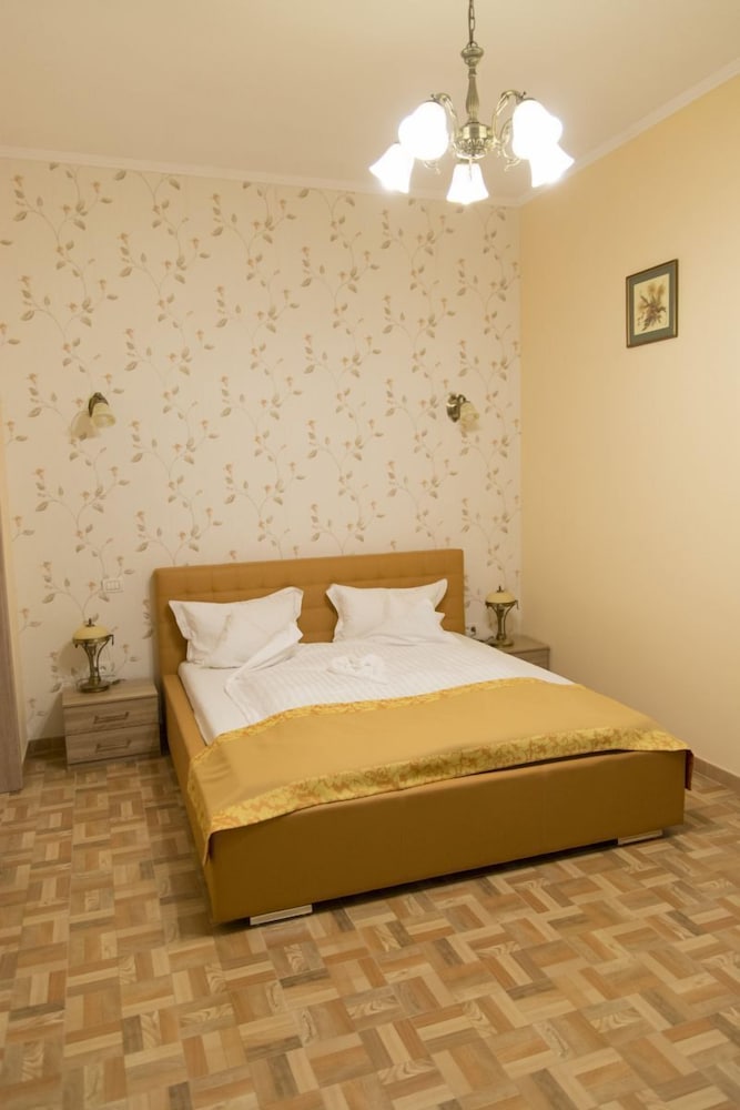 Barock Jimbolia - carbon neutral hotel in Jimbolia