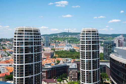 Luxury 1BDRM on the 28th floor — 4-Star Luxury Hotel in Bratislava, Slovakia