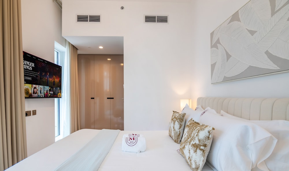Luxury 1BR in Business Bay — 4-Star Luxury Hotel in Dubai, United Arab Emirates