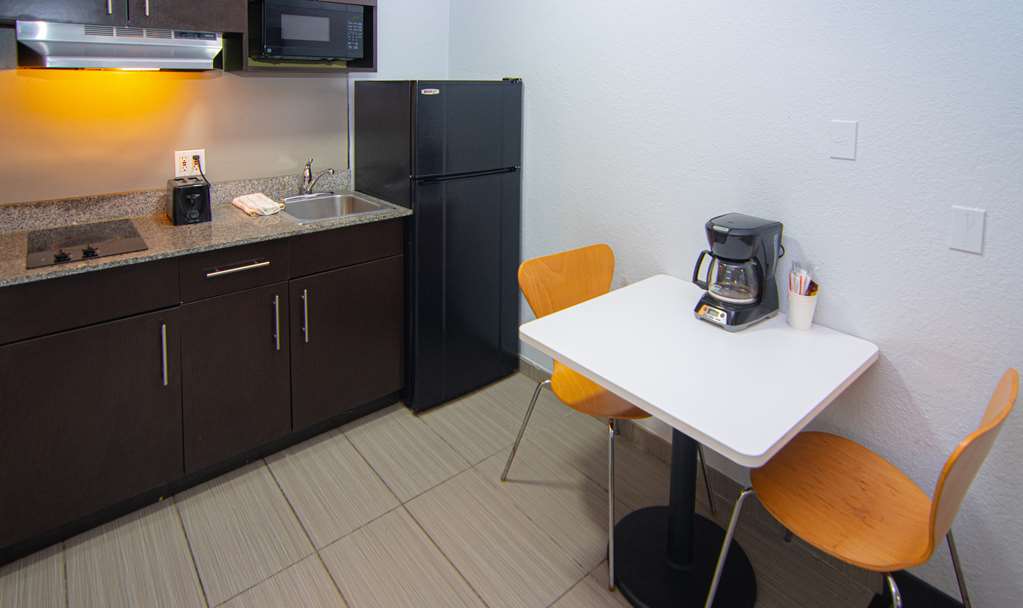 Studio 6 Coral Springs FL Fort Lauderdale - photo 5