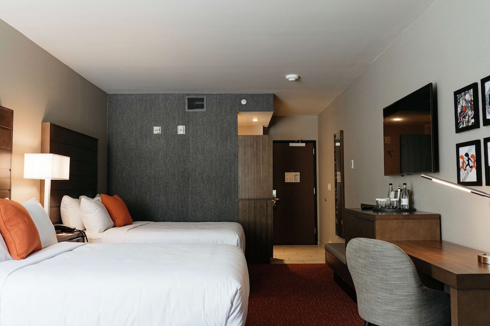 Revel Hotel Des Moines Urbandale Tapestry Collection by Hilton - photo 76