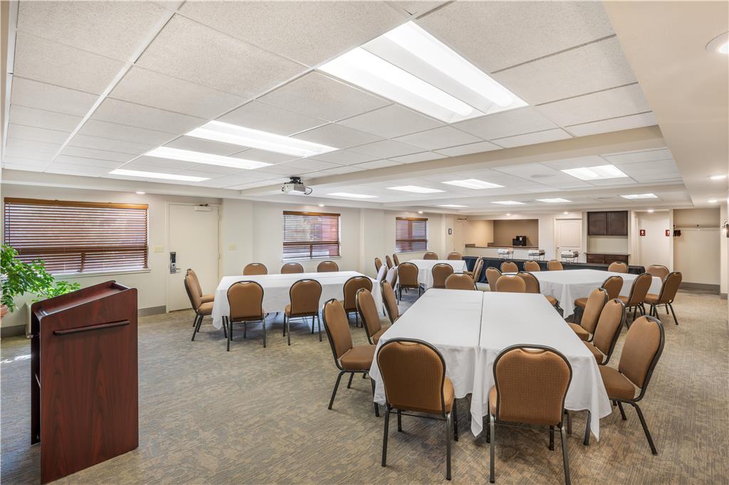 Best Western Plus Clocktower Inn - photo 10
