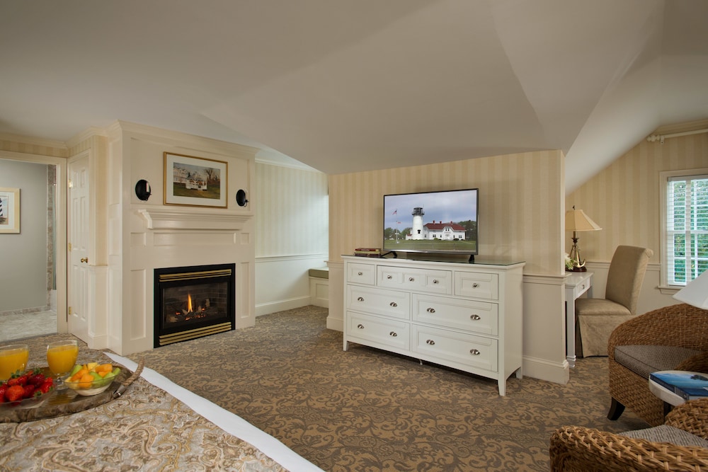Chatham Wayside Inn - photo 7