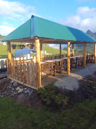 Konoba Vratlo Sinjajevina Ječmen Do in Kolasin, Montenegro