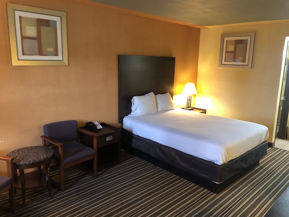 Nendels Inn & Suites - photo 22