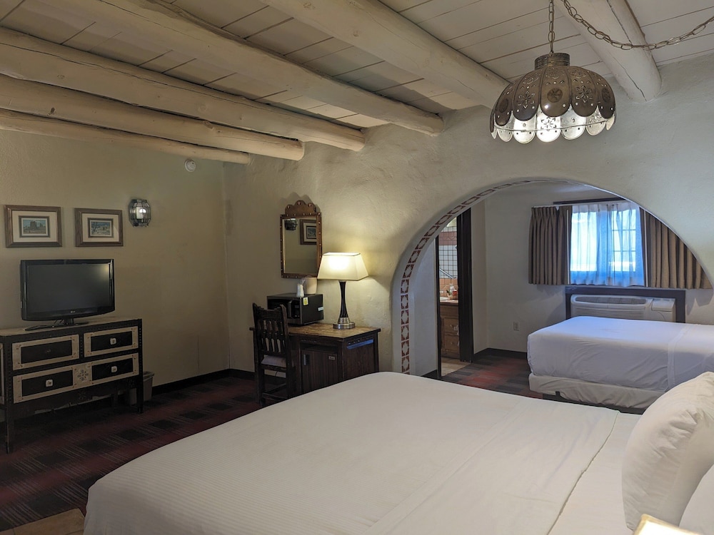 Sagebrush Inn & Suites - photo 37