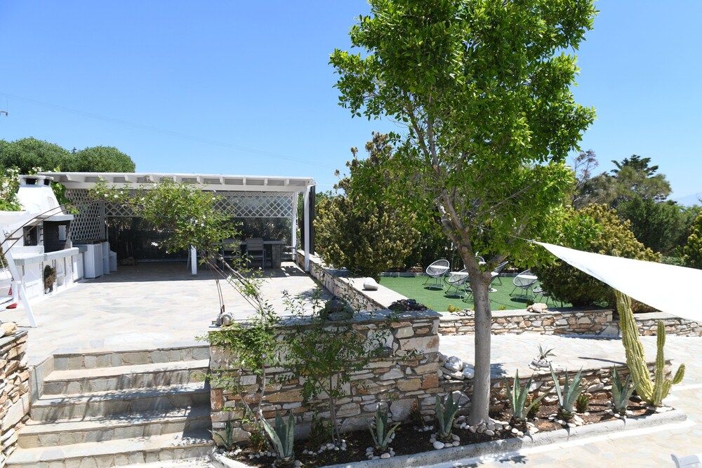 Dryades Family Hotel in Paros, Greece