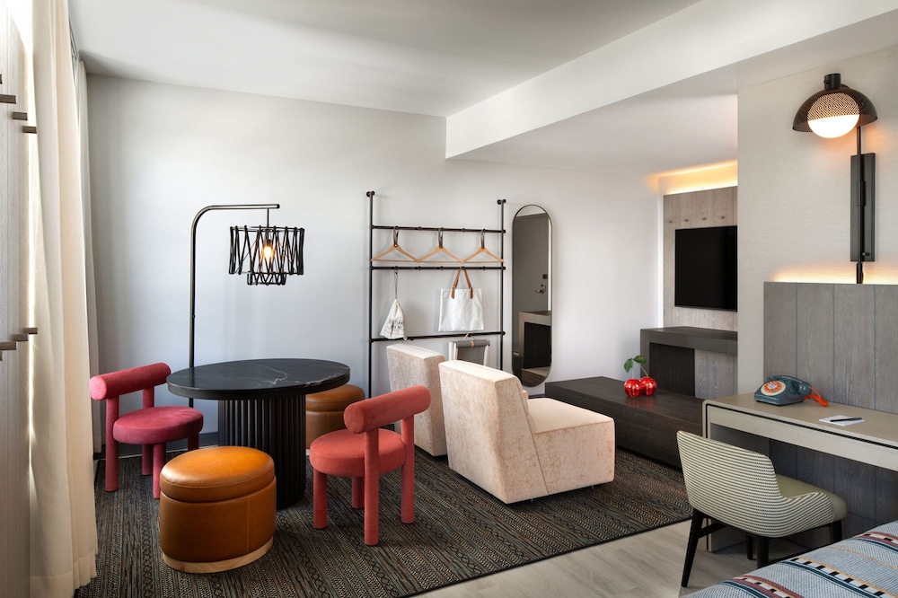 Moxy St. Petersburg Downtown - photo 19