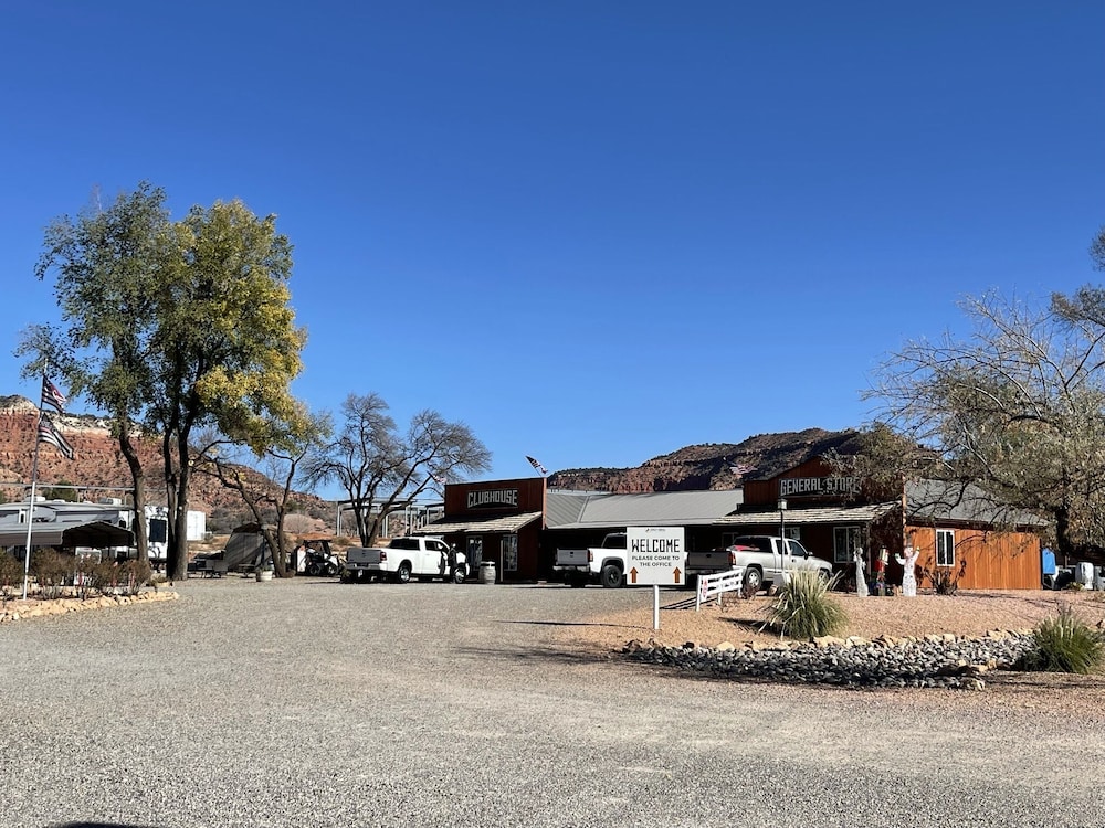 Crazy Horse Rv Resort - photo 41