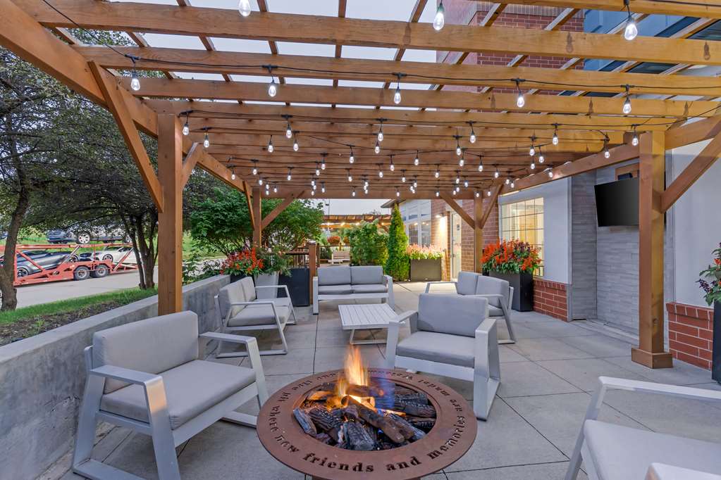 Best Western Plus Des Moines West Inn & Suites - photo 8