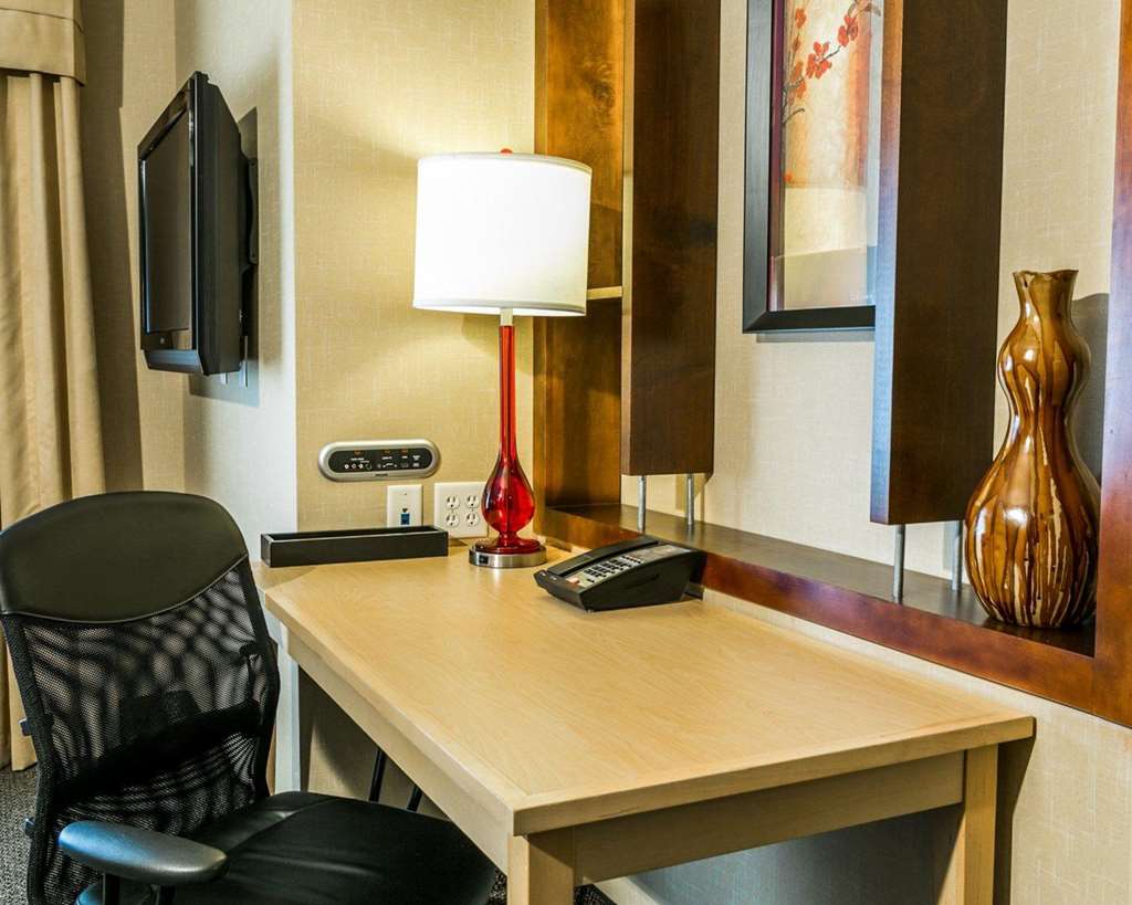 Cambria Hotel Denver International Airport - photo 26