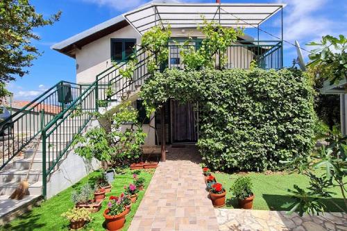 MY DALMATIA Holiday home Franka near the beach — 4-Star Luxury Hotel in Sibenik, Croatia