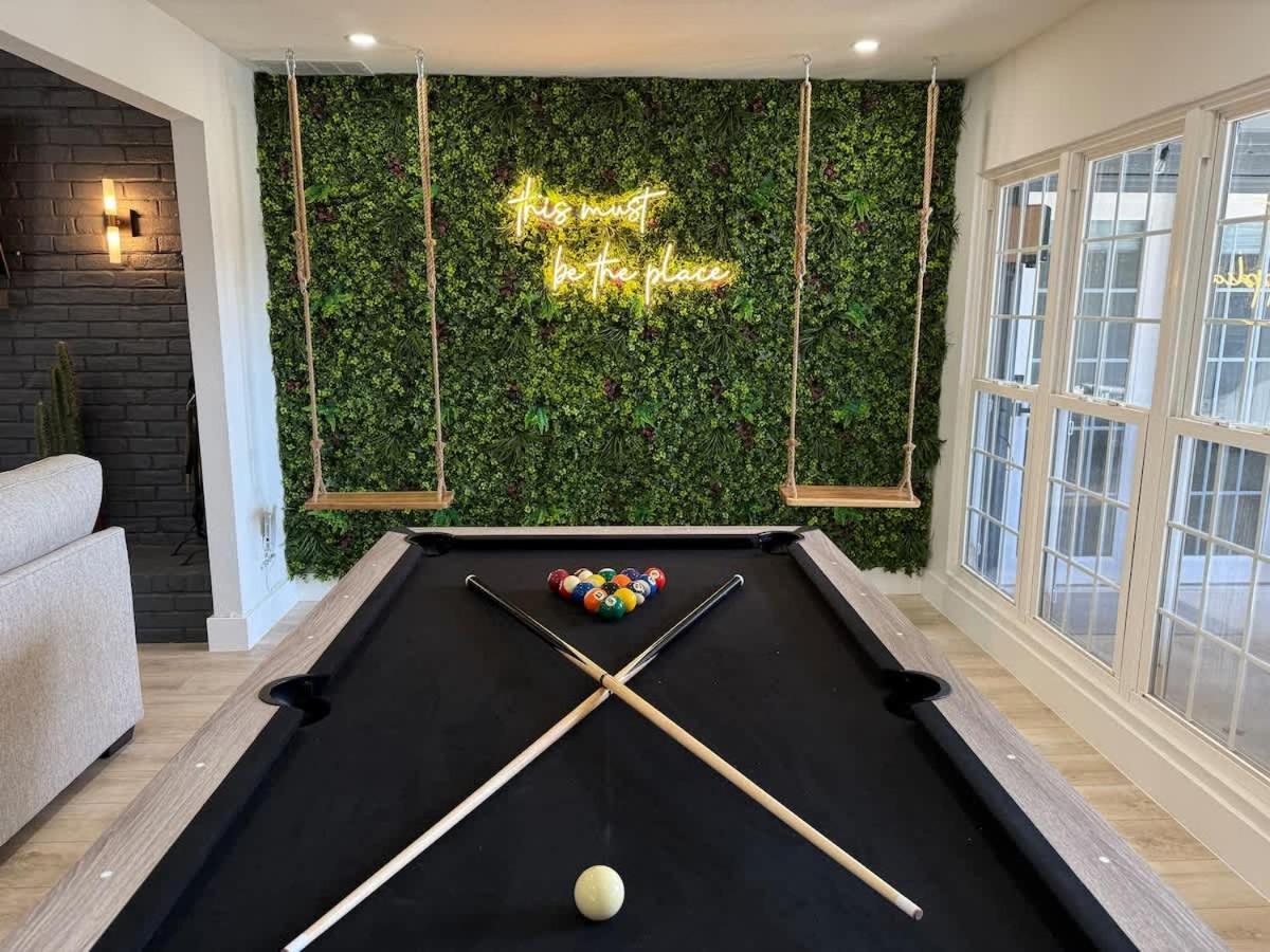 Family Platinum Escape with Heated Pool And Gameroom — hotel in Richardson