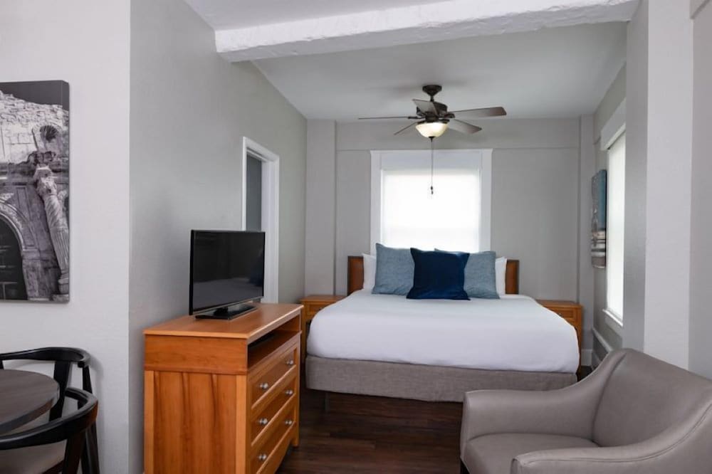 Club Wyndham Riverside Suites - photo 6