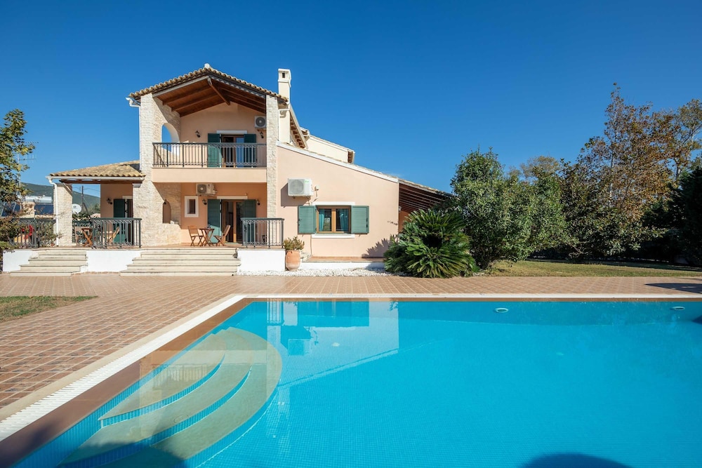 Villa Lefki Limni Retreat 300m from beach — 4-Star Luxury Hotel in Corfu, Greece