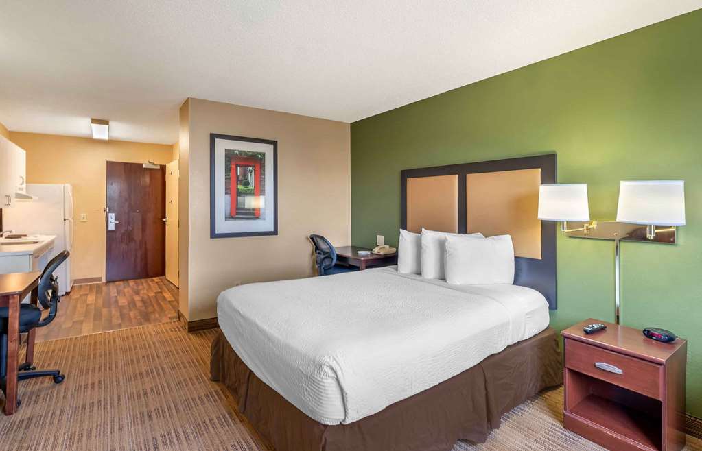Extended Stay America Suites Hampton Coliseum - photo 9