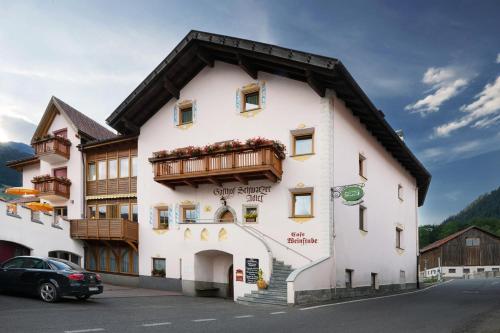 Hotel Schwarzer Adler - carbon neutral hotel in Prato