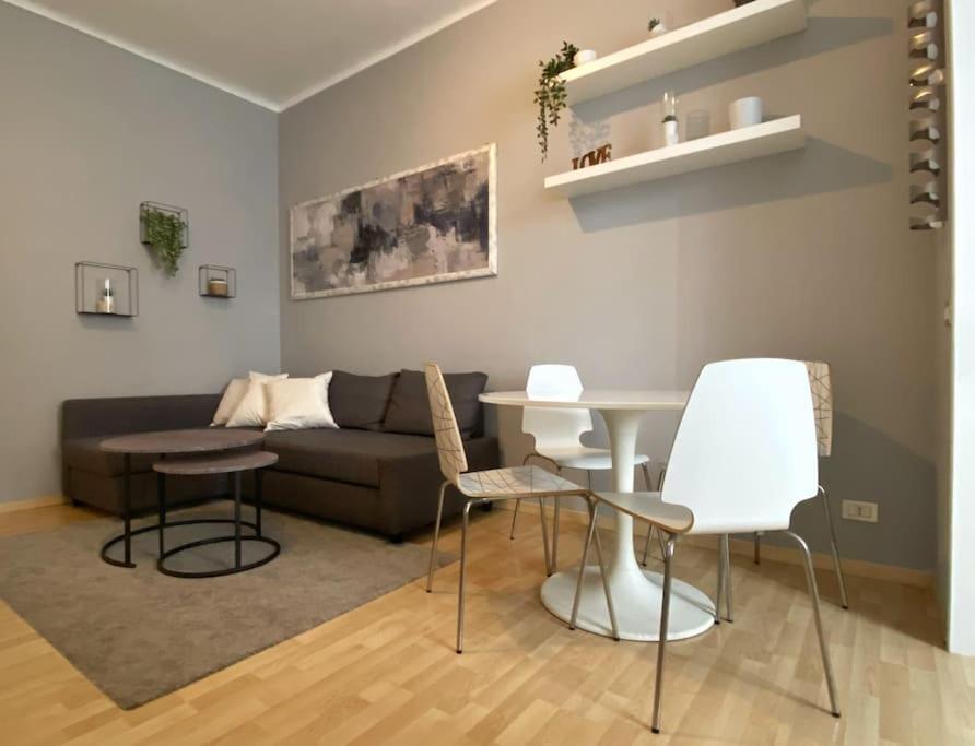 Chic Design Flat in Piero Della Francesca — 4-Star Luxury Hotel in Milan, Italy