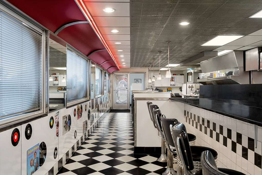 Baymont by Wyndham Rawlins - photo 2