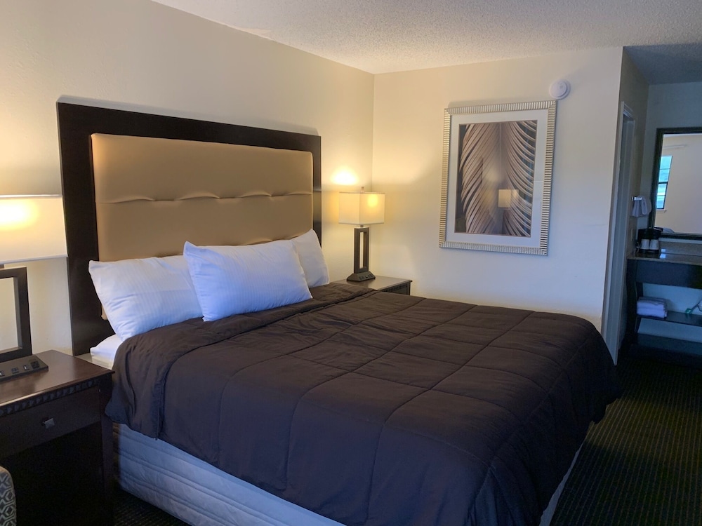 Blackwater Inn - photo 8