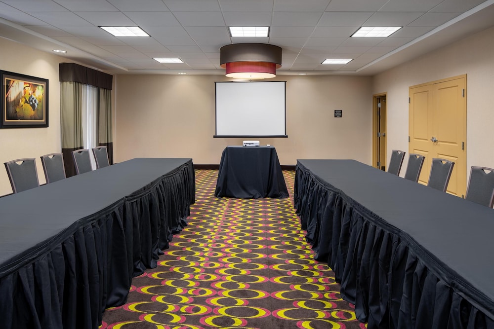 Hampton Inn Seneca Falls - photo 33