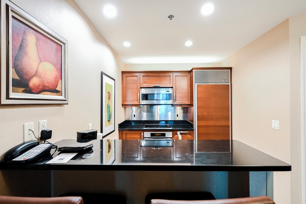StripViewSuites at Signature - photo 100