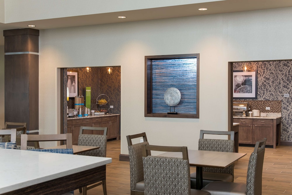 Hampton Inn & Suites Grand Rapids Downtown - photo 53
