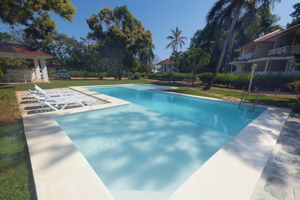 El Pelicano Apart Hotel in Samana, Dominican Republic