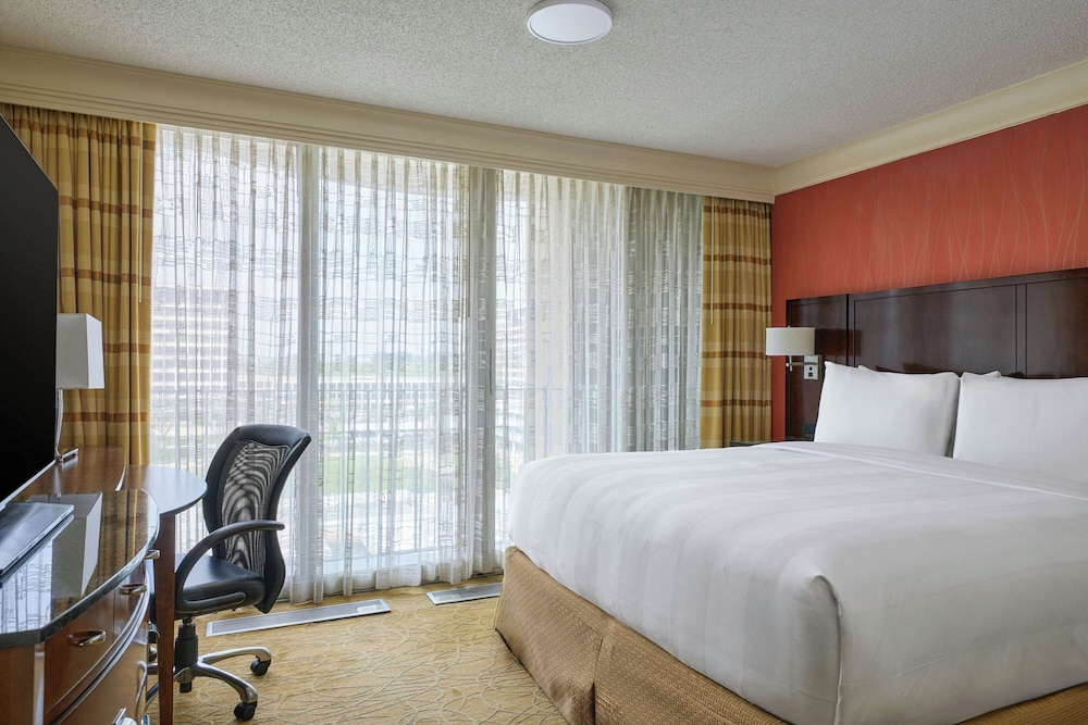 Marriott Chicago O'Hare - photo 36