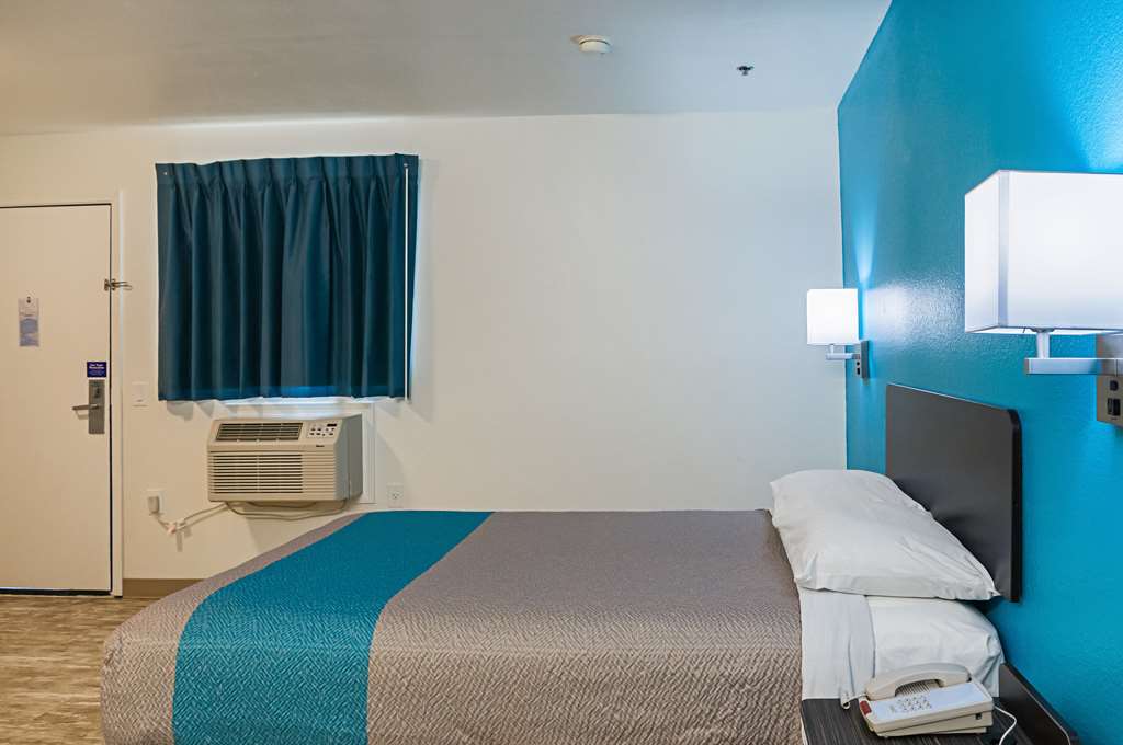 Motel 6 Bay Saint Louis MS - photo 9