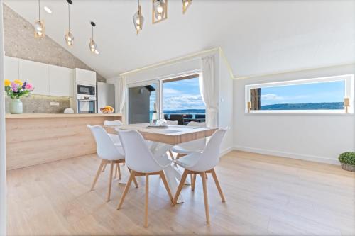 Apartments Stari Resnik — 4-Star Luxury Hotel in Kastel Stafilic, Croatia