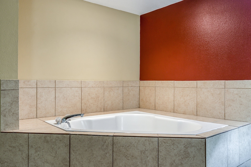 Red Roof Inn & Suites Little Rock - photo 49
