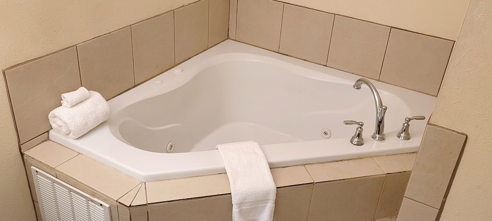 Home Inn & Suites - photo 25