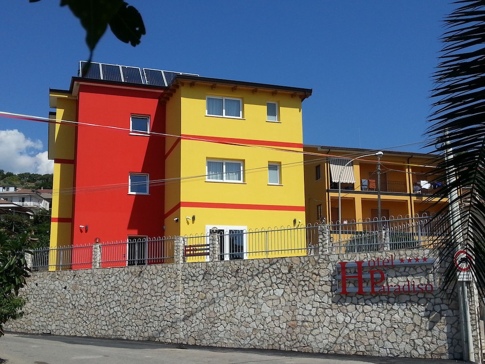 Hotel Paradiso - carbon neutral hotel in Falerna