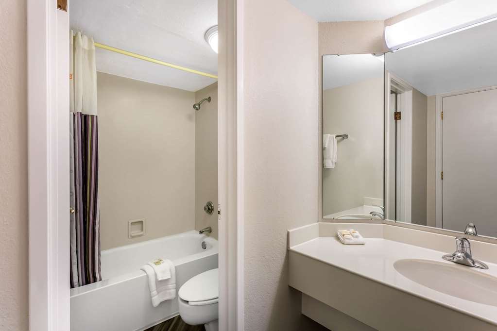 La Quinta Inn by Wyndham Odessa - photo 42