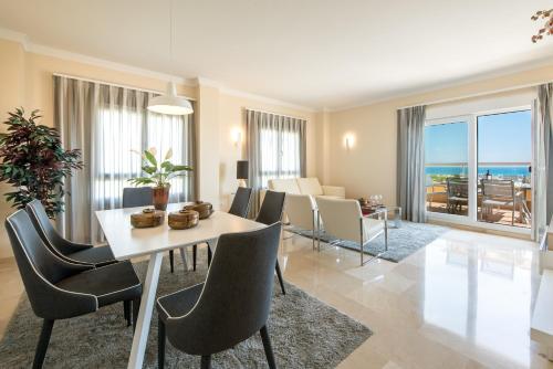 Vista Infinita By On Travel — Oliva