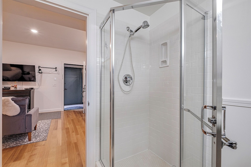 The Orenco Station Hotel - photo 124