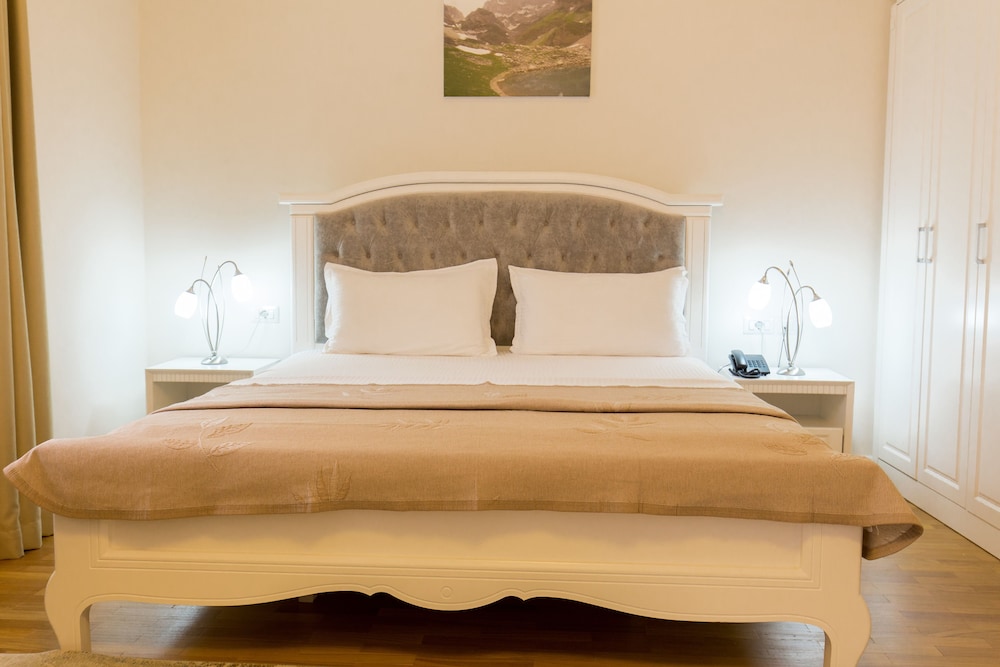 Hotel Turizem Shkelzeni — Bajram Curri — photo 5