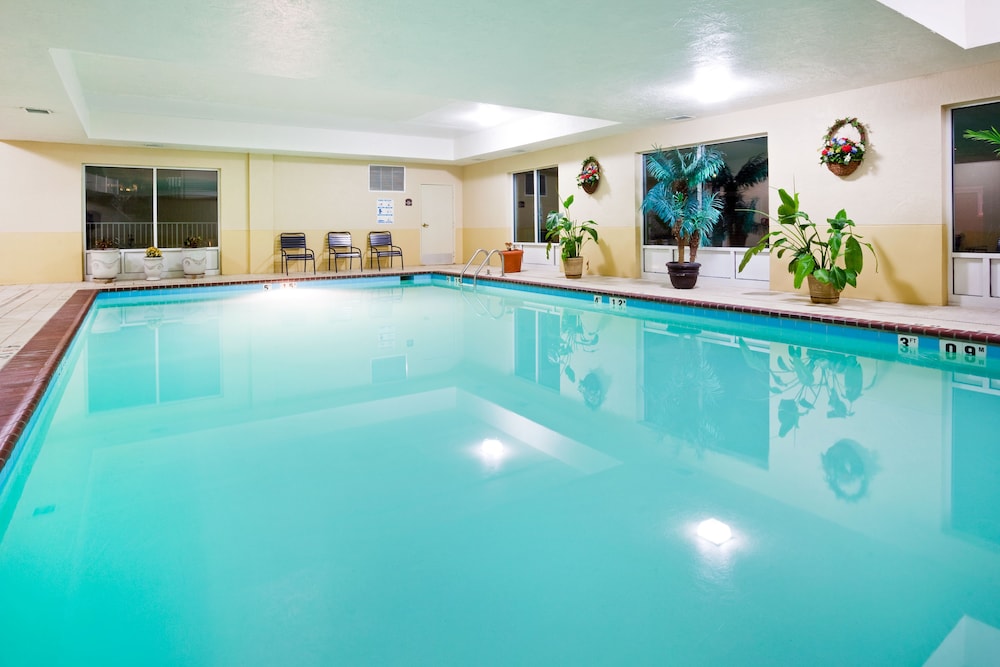 Holiday Inn Express & Suites London by IHG - photo 22