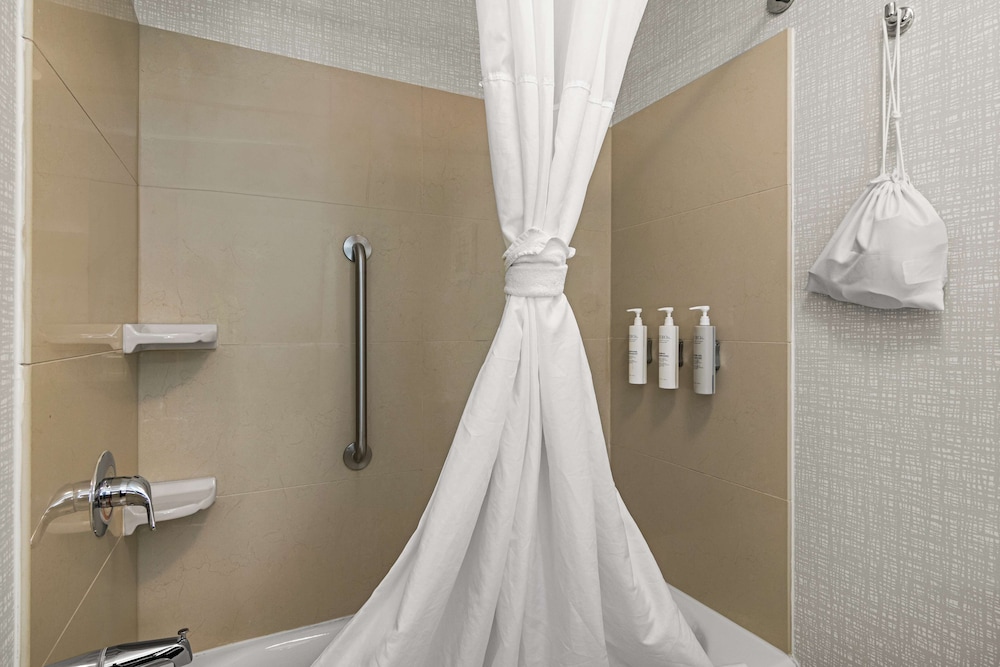 Hampton Inn & Suites Schererville - photo 26