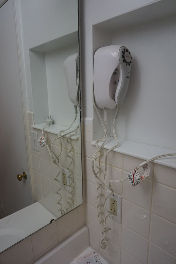 Bellevue Hotel & Suites - photo 39