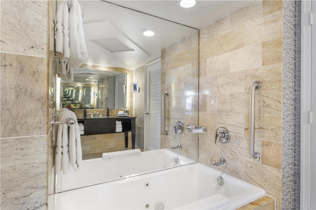 The Royal Sonesta Houston Galleria - photo 21