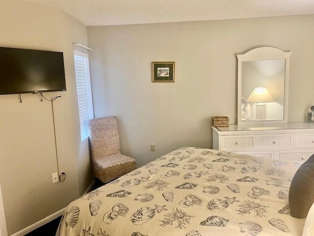 Royal Garden Resort 904 2 Bedroom Condo by RedAwning - photo 3