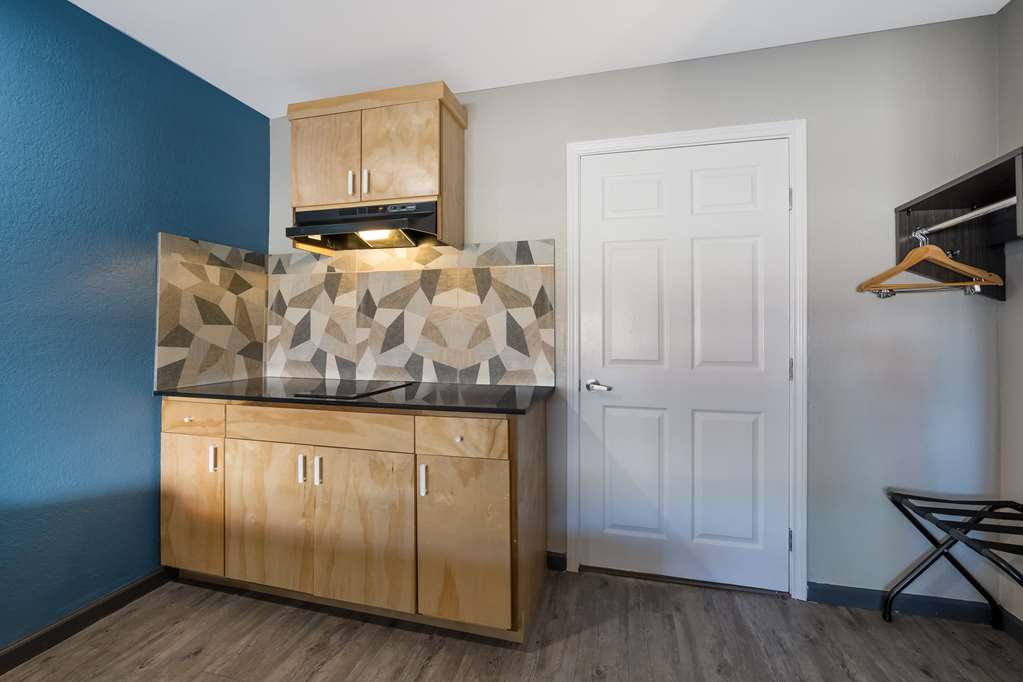 SureStay by Best Western Spring North Houston - photo 16