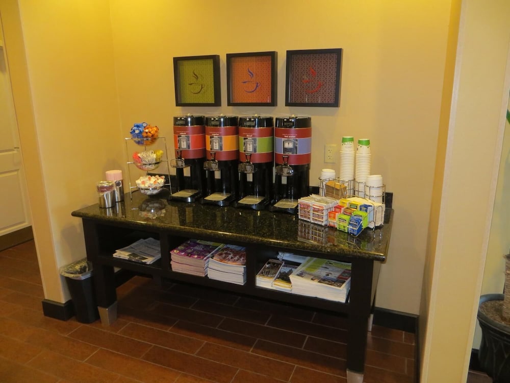 Hampton Inn La Grange - photo 17