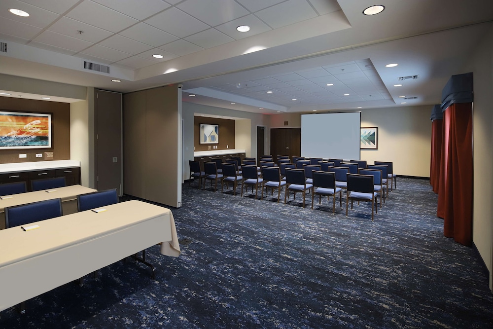 Hampton Inn & Suites Tucson Tech Park - photo 27