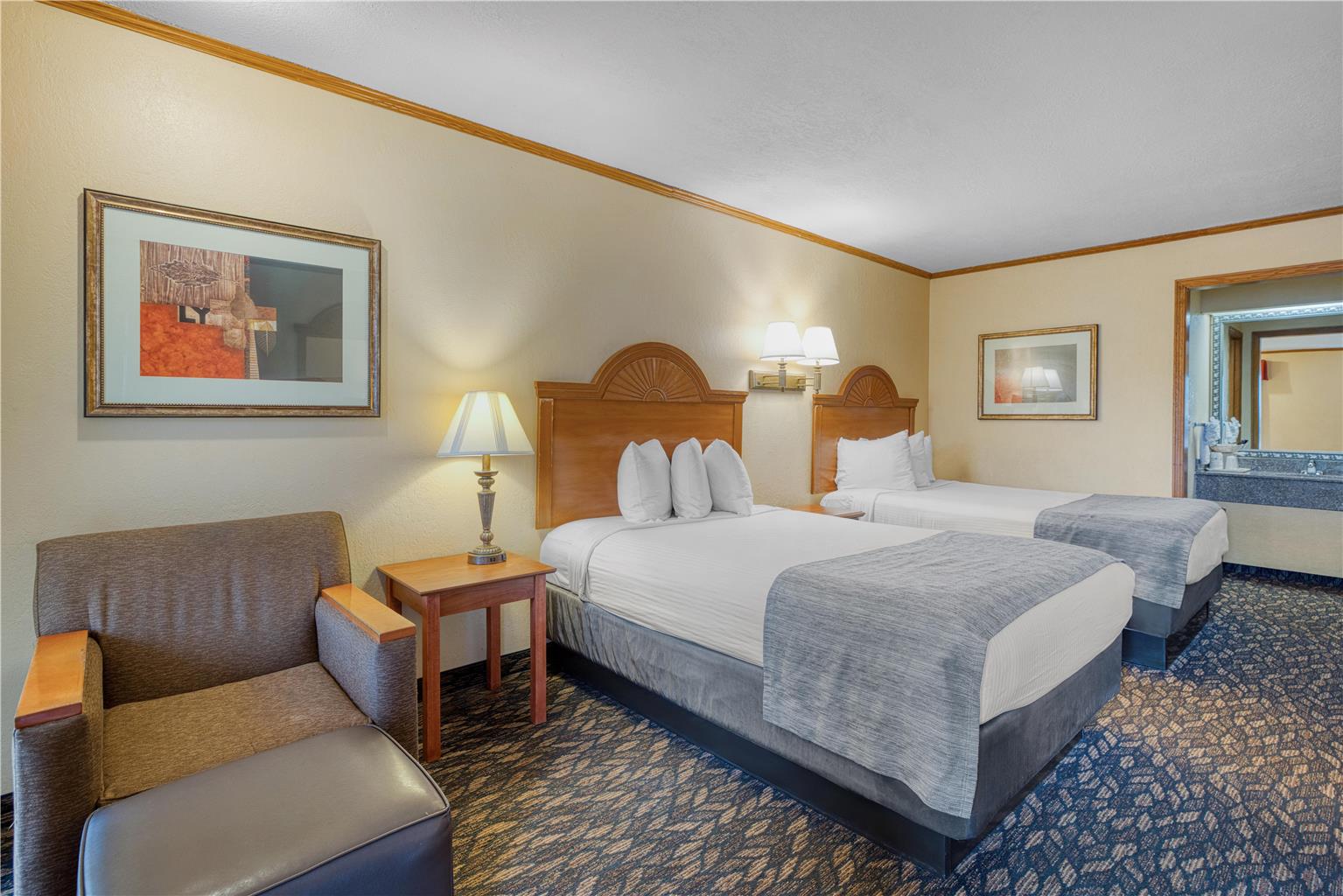 SureStay by Best Western Kansas City Country Inn North - photo 3